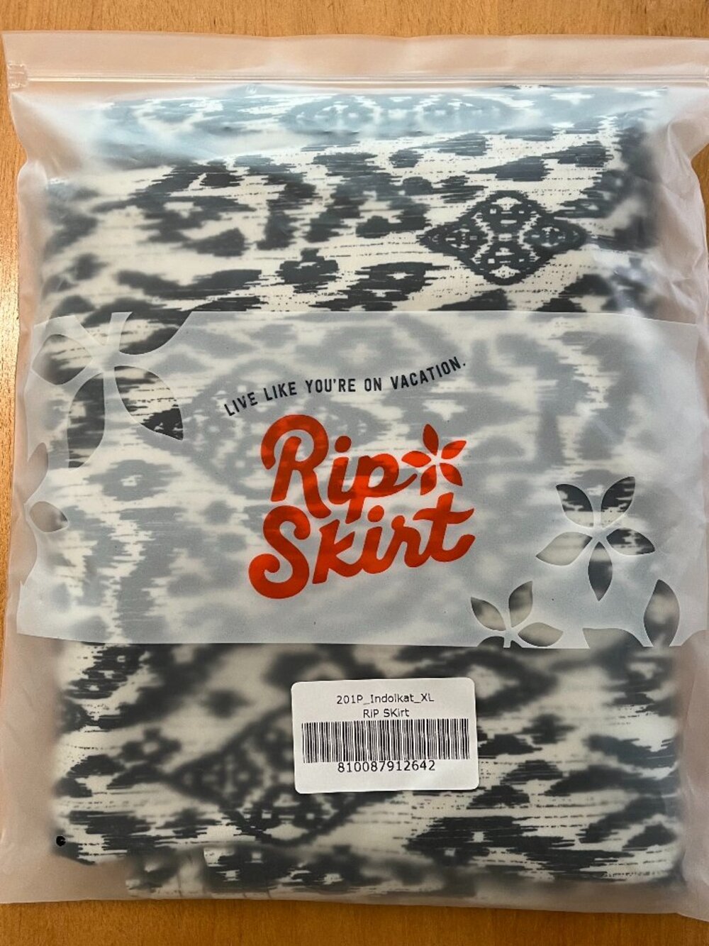 Rip Skirt brand wrap skirt, black and cream ikat-style fabric, size XL